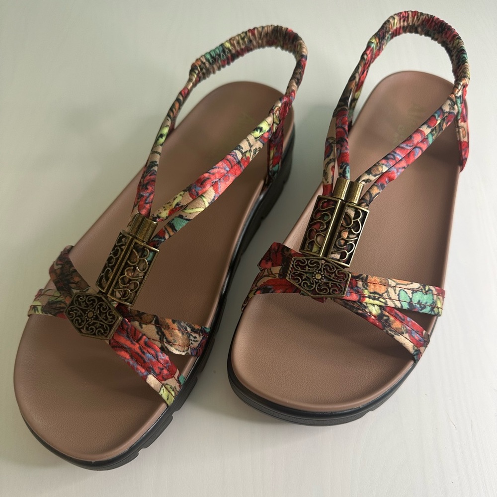 Alegria Roz platform sandal